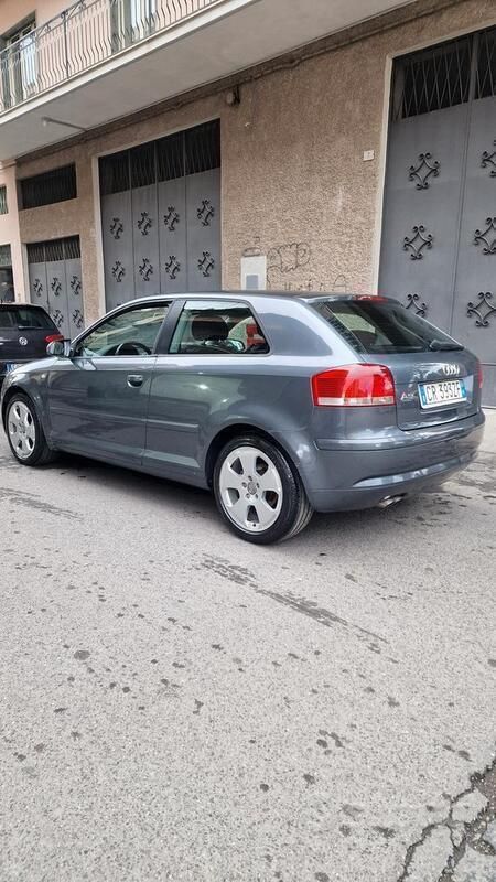 Usata Audi A3 Attraction 140 CV (102 kW) 2004 Grigio Berlina