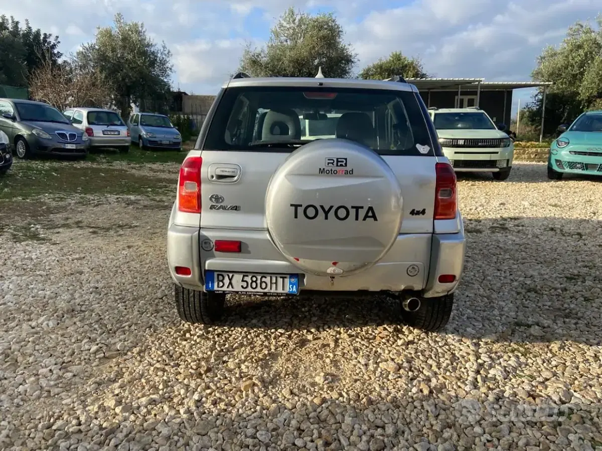 Usata Toyota RAV4 Sol 150 CV (110 kW) 2001 Grigio SUV