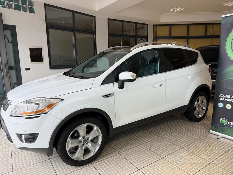 Usata Ford Kuga Titanium 136 CV (100 kW) 2009 Bianco SUV