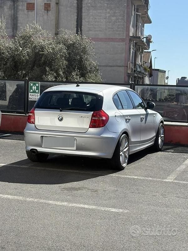 Usata BMW 120 177 CV (130 kW) 2010 Grigio Utilitaria