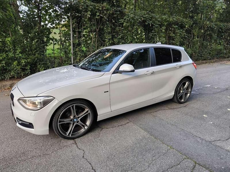 Usata BMW 116 Sport Line 136 CV (100 kW) 2012 Bianco Utilitaria