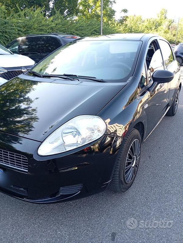 Usata Fiat Grande Punto 65 CV (47 kW) 2008 Nero Utilitaria