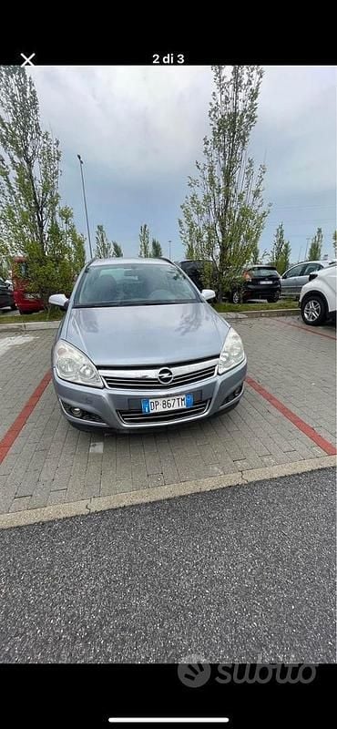 Usata Opel Astra 101 CV (74 kW) 2007 Grigio Station wagon