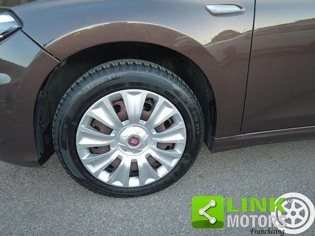 Usata Fiat Tipo Easy 119 CV (87 kW) 2017 Marrone Berlina