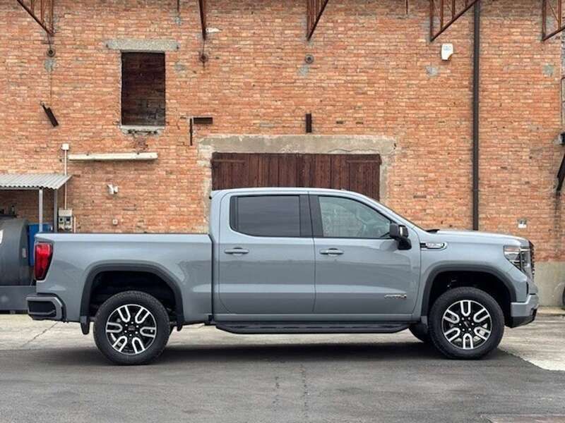 Nuova GMC Sierra 420 CV (308 kW) 2025 Grigio Pick-up