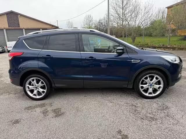 Usata Ford Kuga Titanium 163 CV (119 kW) 2013 Nero SUV