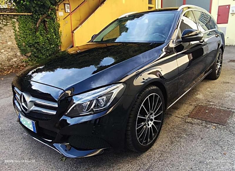 Usata Mercedes C220 170 CV (125 kW) 2018 Nero Station wagon