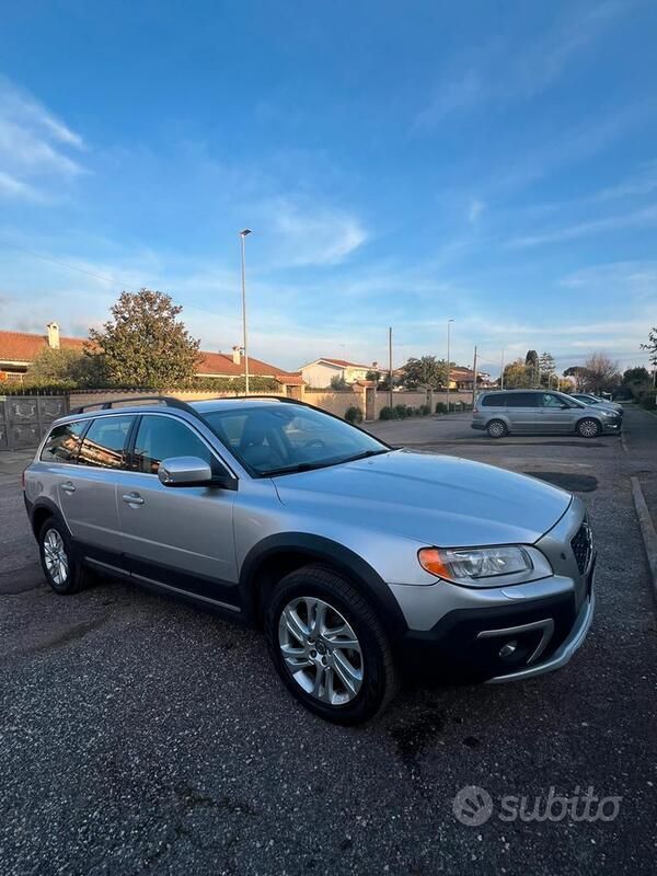 Usata Volvo XC70 163 CV (119 kW) 2014 Grigio SUV