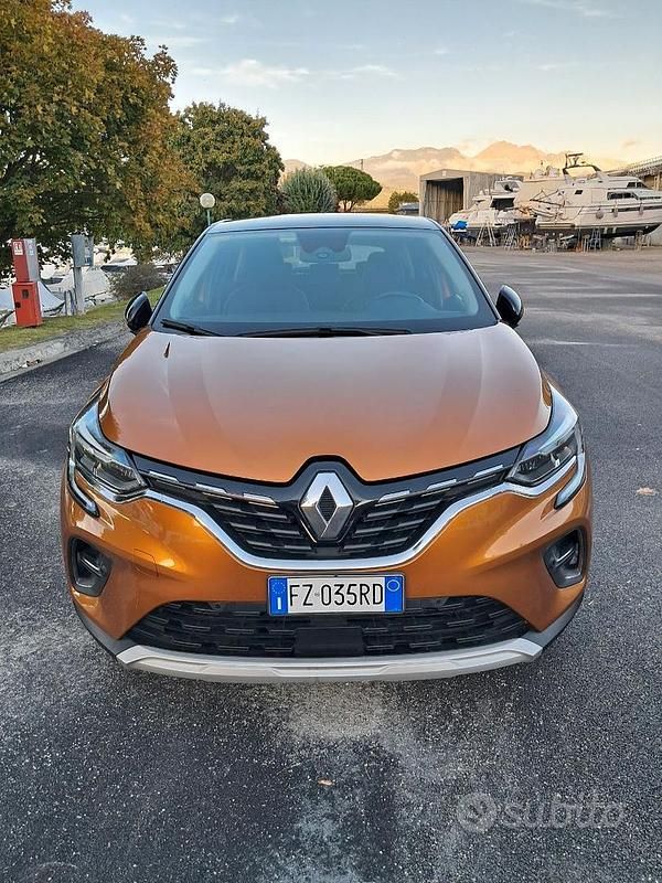 Usata Renault Captur Intens 101 CV (74 kW) 2019 Marrone SUV