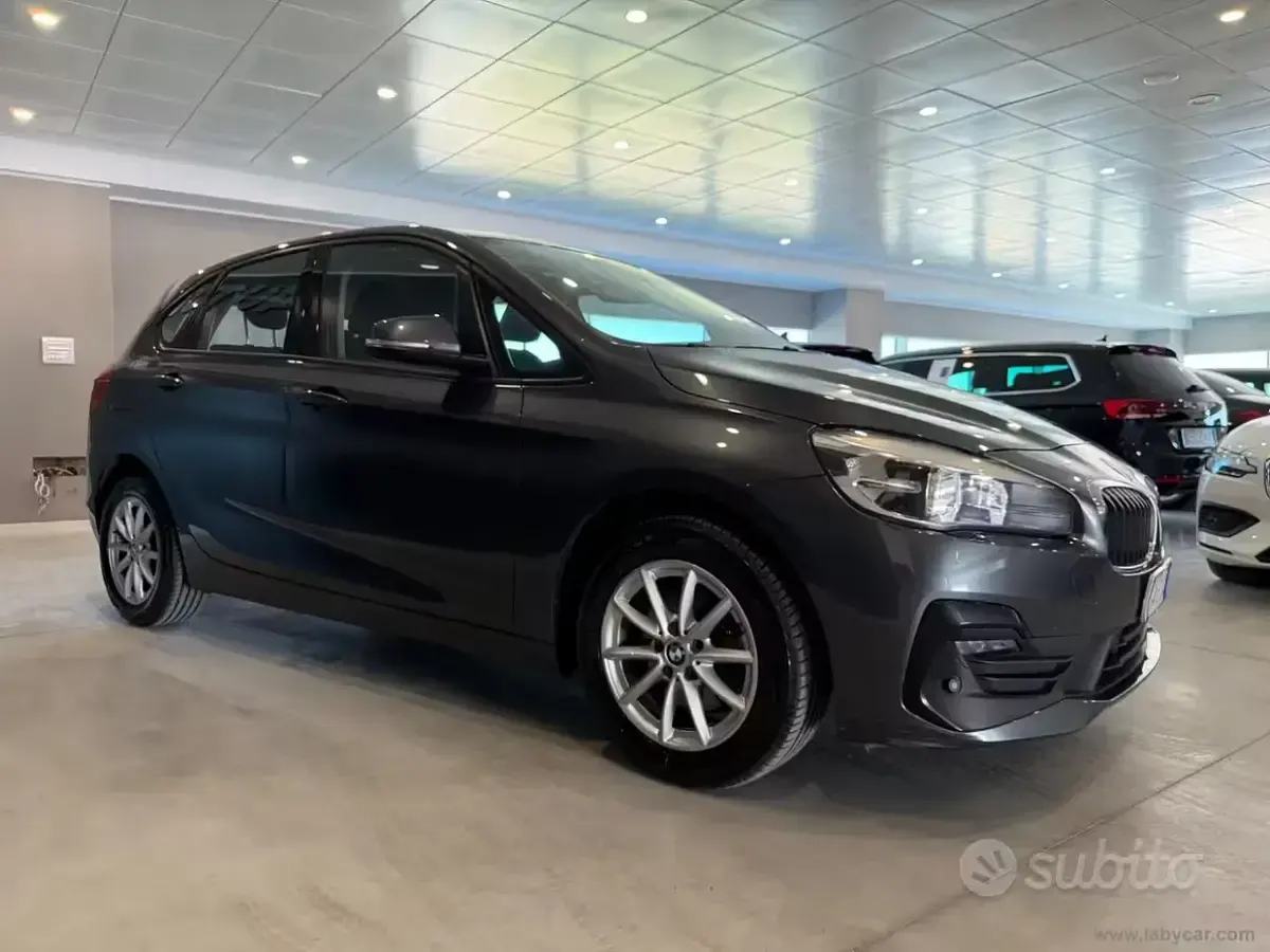 Usata BMW 216 Active Tourer 116 CV (85 kW) 2020 Grigio Monovolume
