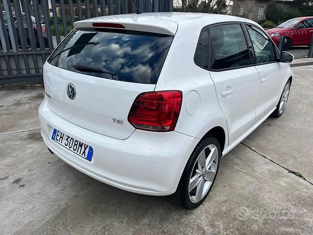 Usata VW Polo Highline 105 CV (77 kW) 2011 Bianco pastello Berlina