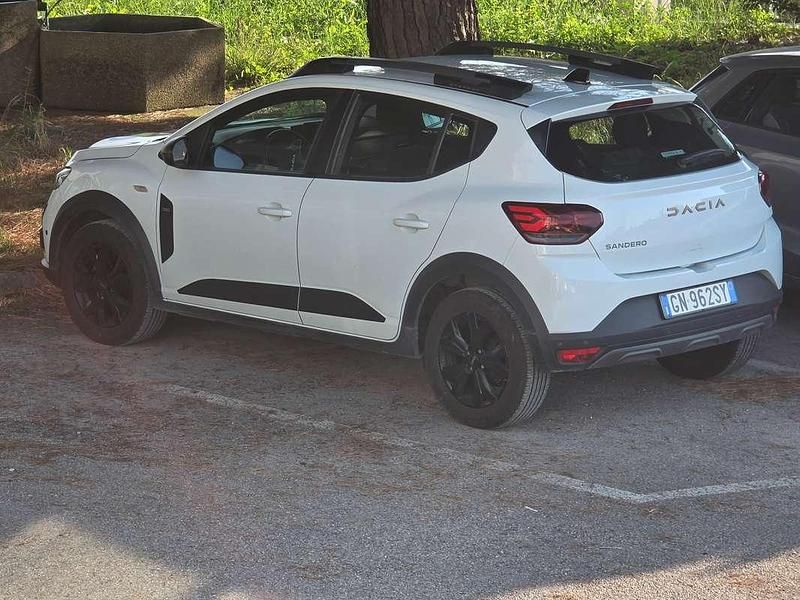 Bianco Usata 2023 Dacia Sandero Stepway Due volumi | 13.999 € (Buon prezzo) - Immagine 1/1
