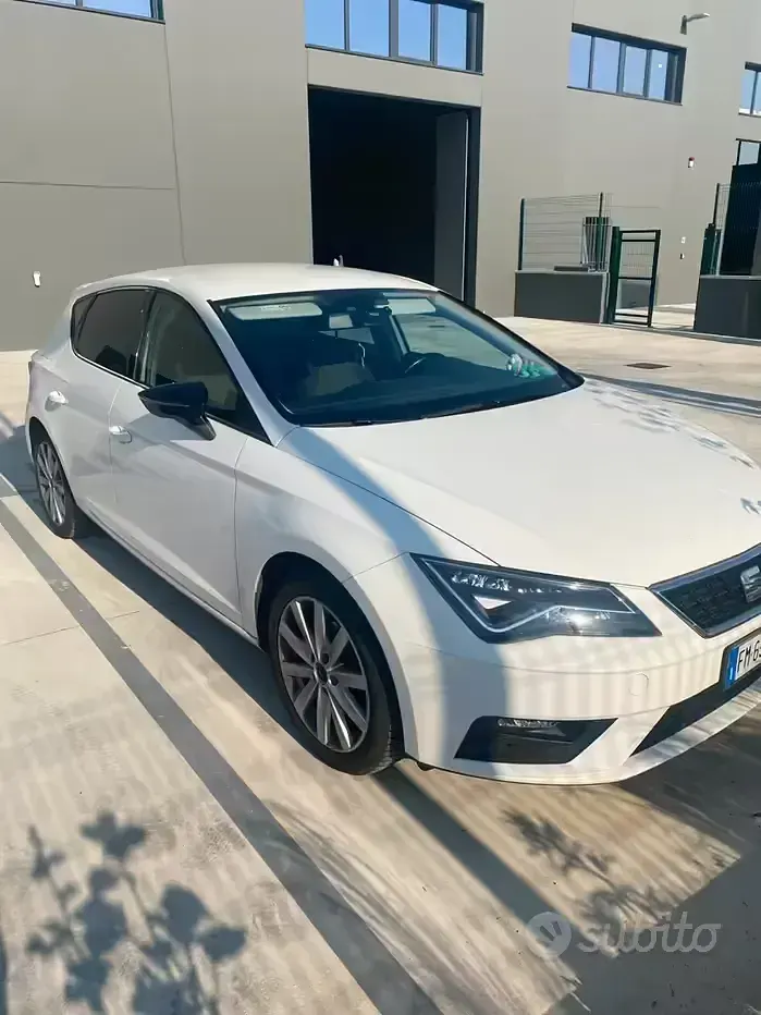 Usata Seat Leon 105 CV (77 kW) 2017 Bianco Berlina