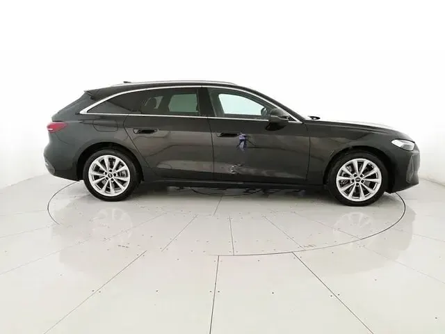 Usata Audi A5 Advanced 204 CV (150 kW) 2025 Nero mythos metallizzato Station wagon
