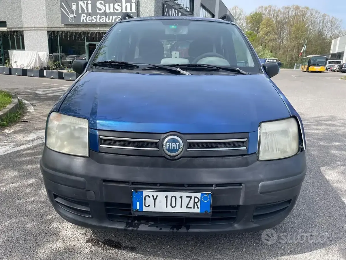 Usata Fiat Panda 69 CV (50 kW) 2006 Bluazzurro Utilitaria