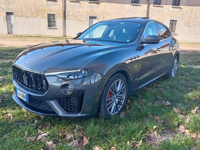 Usata Maserati Levante 250 CV (183 kW) 2020 Grigio SUV