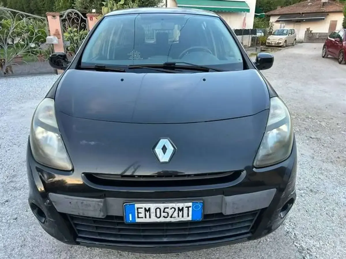 Usata Renault Clio III 75 CV (55 kW) 2012 Nero Berlina