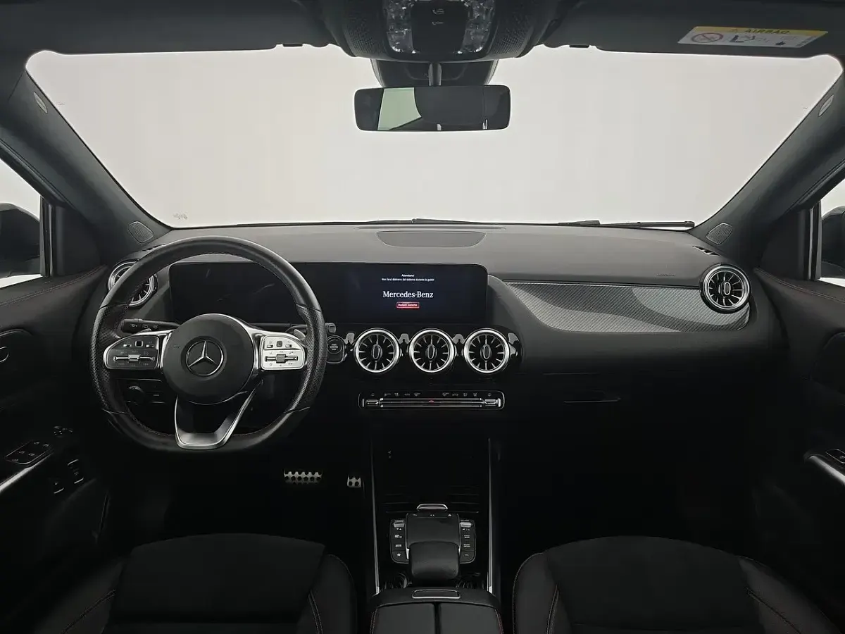 Usata Mercedes GLA250 Premium 160 CV (117 kW) 2022 Argento iridio SUV
