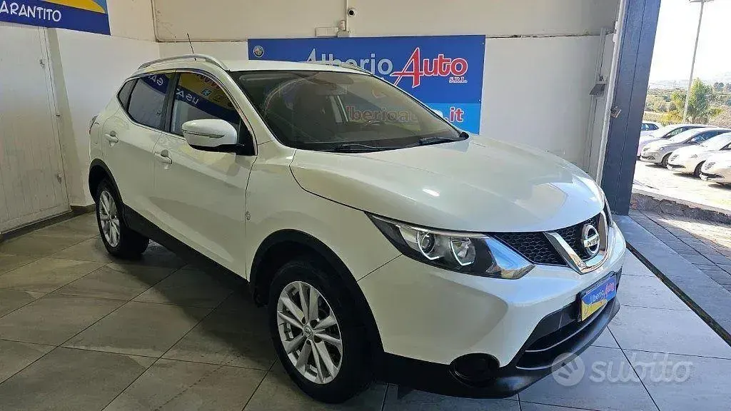 Usata Nissan Qashqai Acenta 110 CV (80 kW) 2014 Bianco SUV