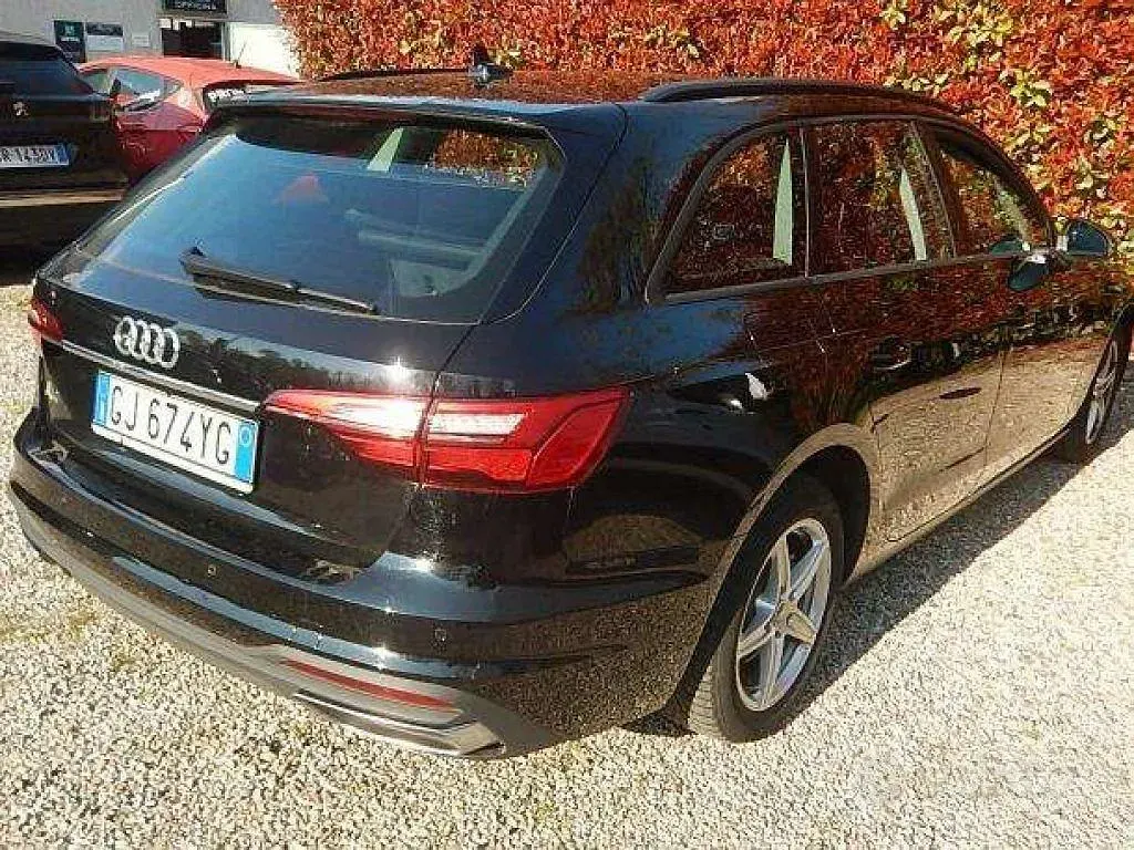 Gebraucht Audi A4 Business 136 PS (100 kW) 2022 Schwarz Kombi