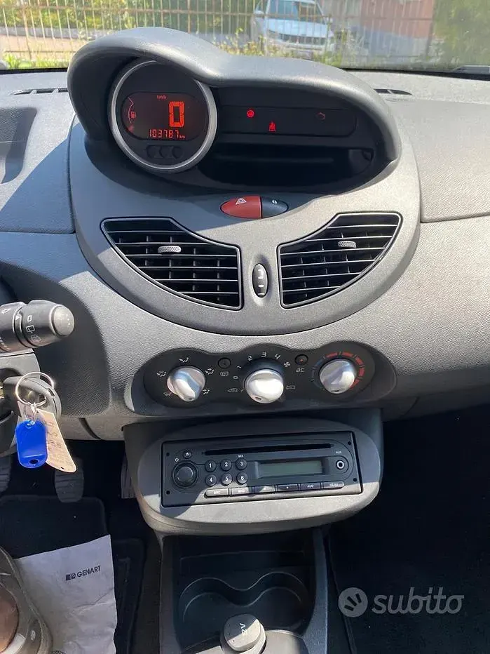 Usata Renault Twingo Dynamique 75 CV (55 kW) 2010 Bianco Utilitaria