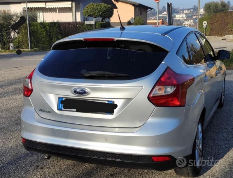 Usata Ford Focus Titanium 115 CV (84 kW) 2014 Grigio Berlina