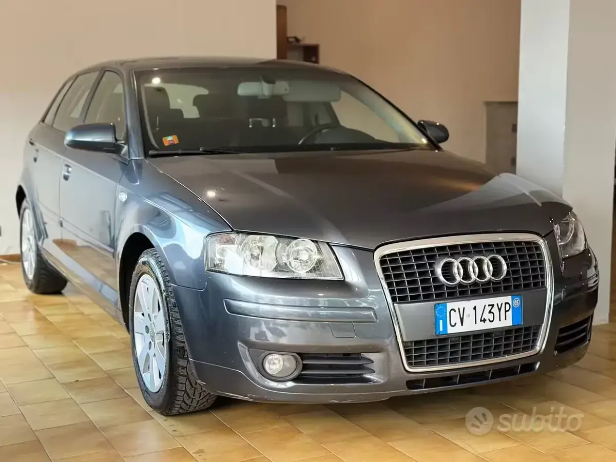 Usata Audi A3 Sportback Ambiente 140 CV (102 kW) 2006 Grigio Utilitaria