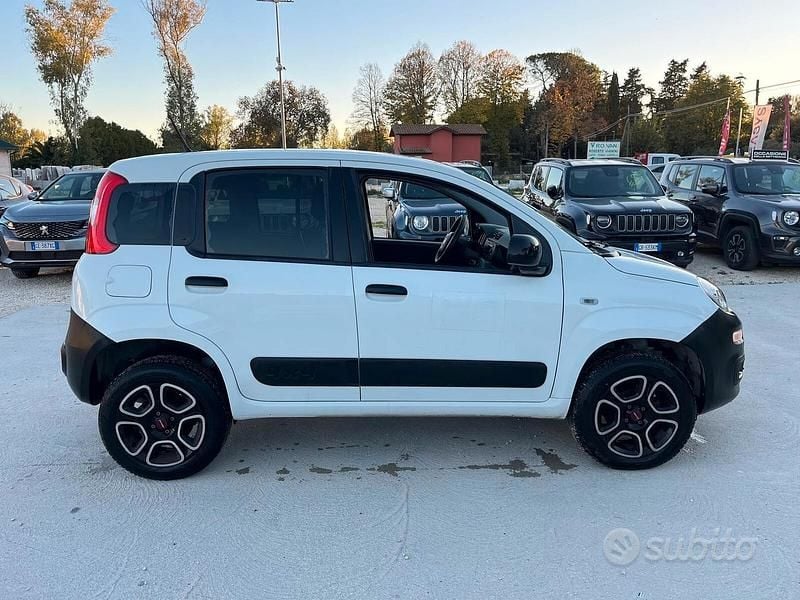 Usata Fiat Panda 4x4 Pop 85 CV (62 kW) 2021 Bianco Utilitaria