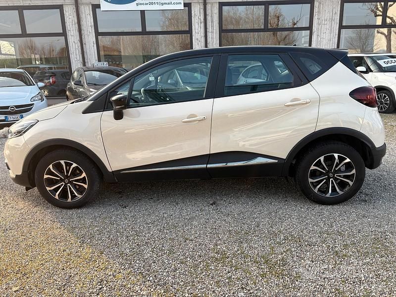 Usata Renault Captur Life 90 CV (66 kW) 2018 Beige SUV