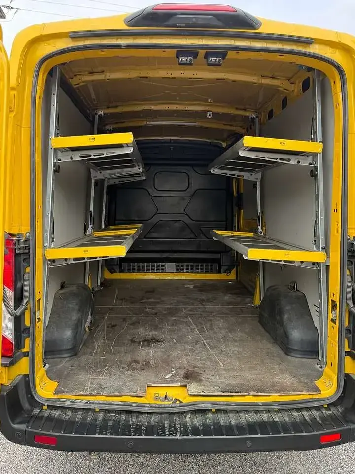 Usata Ford Transit 131 CV (96 kW) 2022 Giallo Furgone