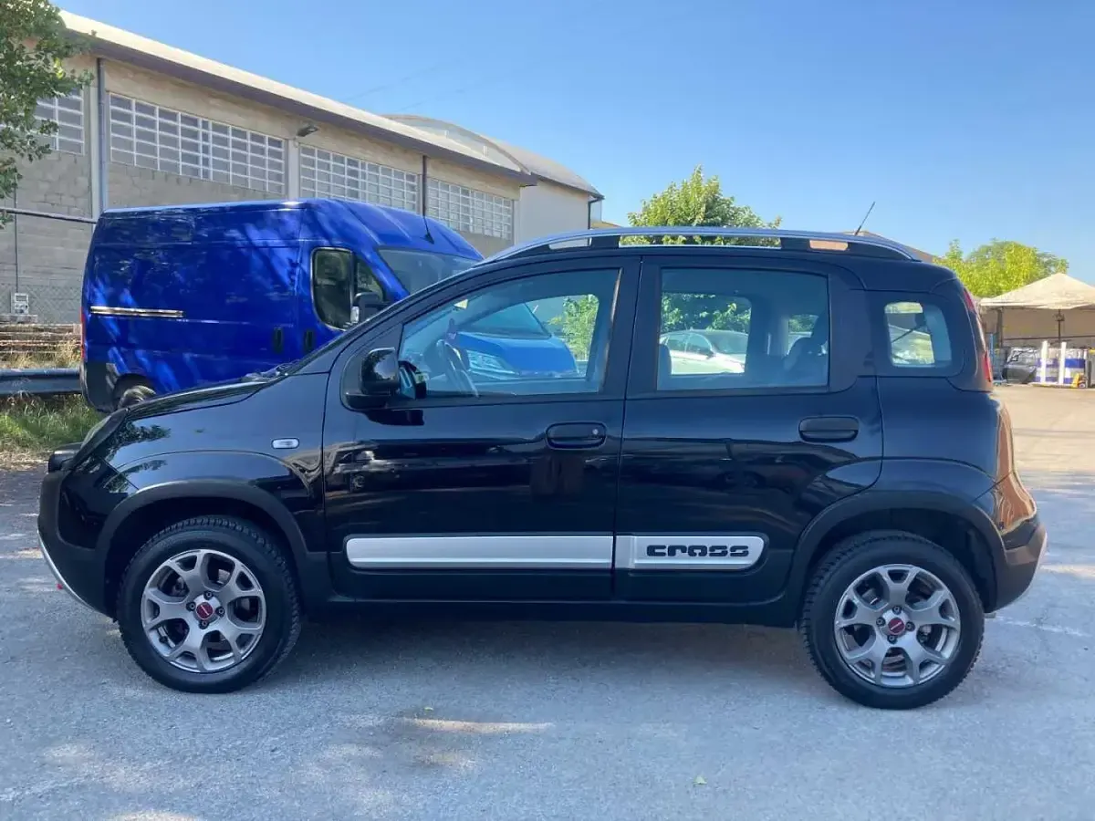Usata Fiat Panda Cross Cross 95 CV (69 kW) 2017 Nero Utilitaria