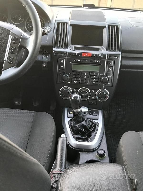 Usata Land Rover Freelander 2 HSE 150 CV (110 kW) 2011 Nero SUV