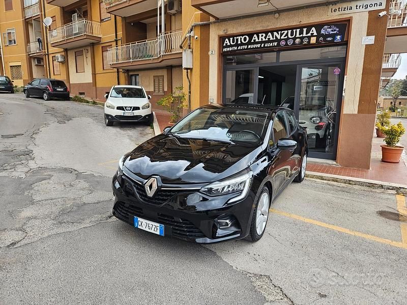 Usata Renault Clio V 100 CV (73 kW) 2022 Nero Berlina