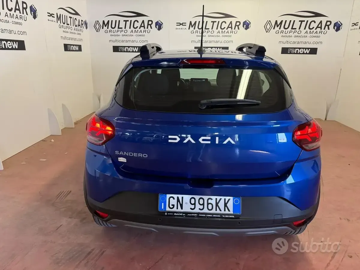 Usata Dacia Sandero Expression 101 CV (74 kW) 2023 Blu Berlina