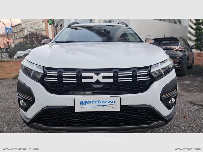Usata Dacia Jogger Extreme 101 CV (74 kW) 2024 Bianco Monovolume