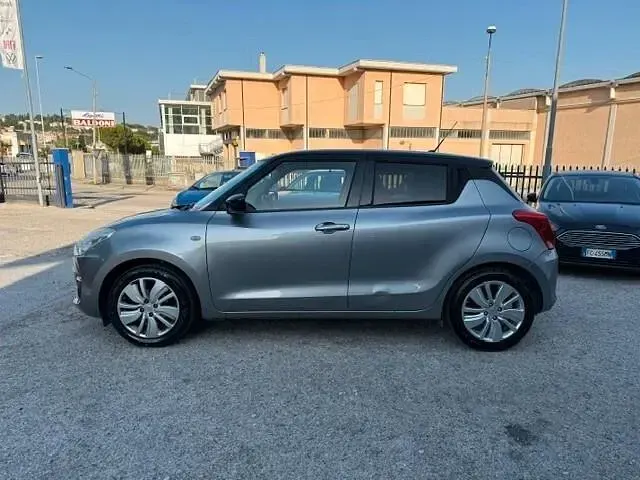 Usata Suzuki Swift Cool 90 CV (66 kW) 2018 Argento Utilitaria