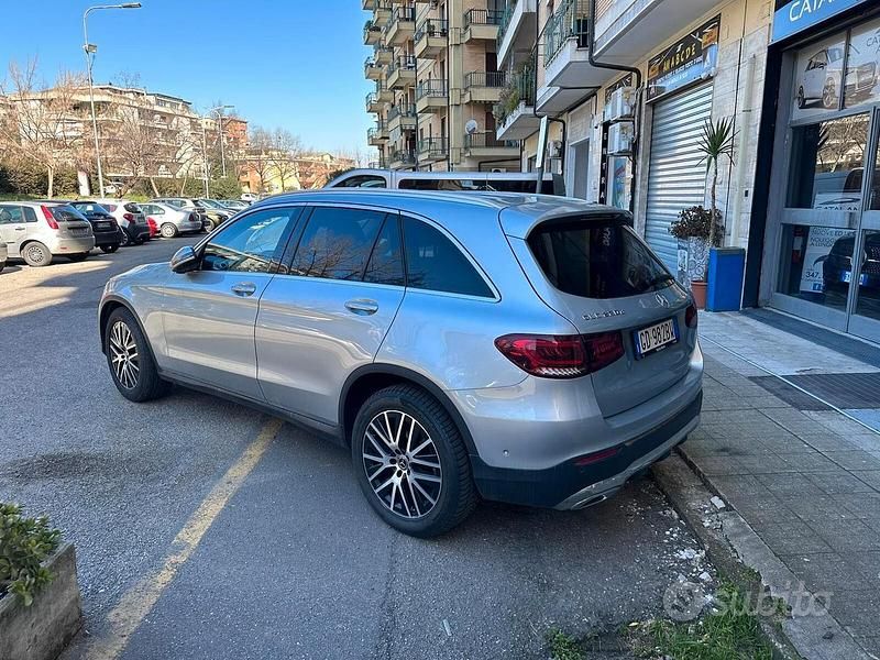 Usata Mercedes GLC220 194 CV (142 kW) 2021 Grigio SUV