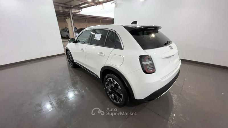 Nuova Fiat 600 La Prima 101 CV (74 kW) 2025 Bianco SUV