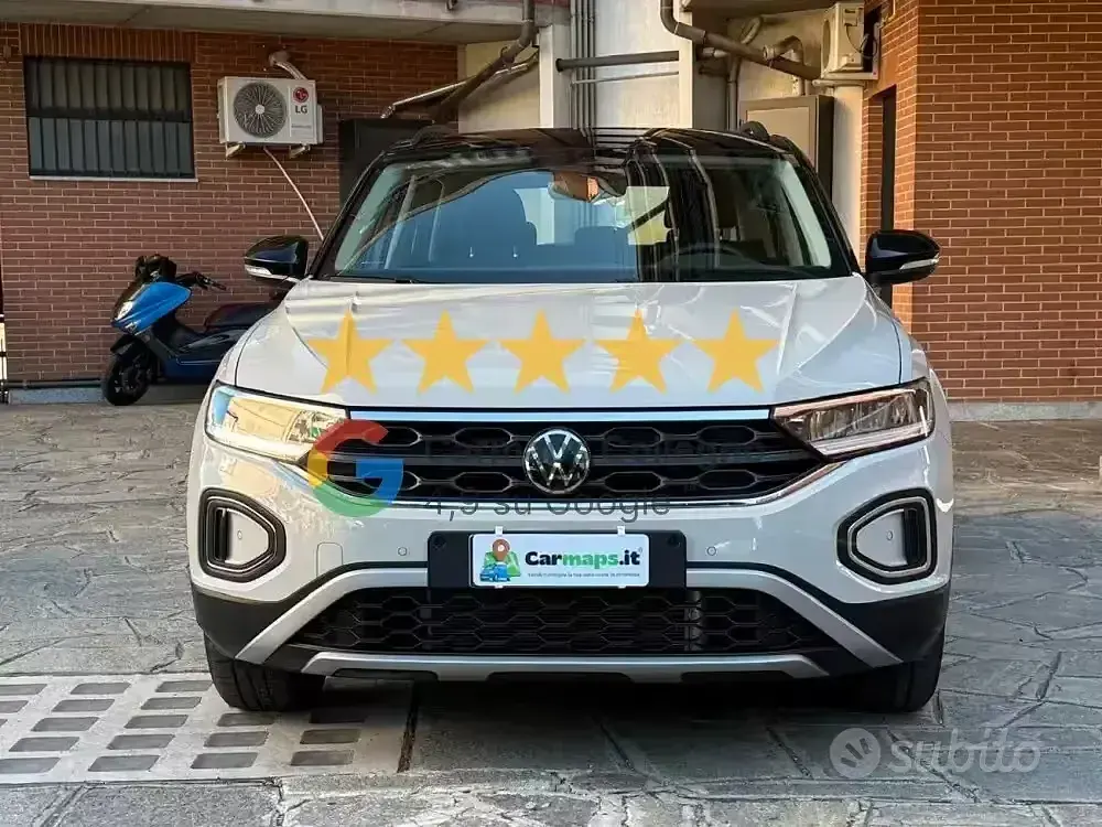 Usata VW T-Roc Life 110 CV (80 kW) 2024 Grigio SUV
