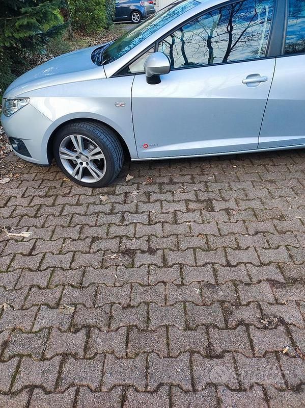 Usata Seat Ibiza ST 85 CV (62 kW) 2011 Grigio Station wagon