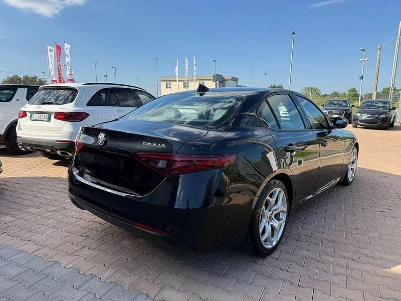 Usata Alfa Romeo Giulia Executive 160 CV (117 kW) 2020 Nero Berlina