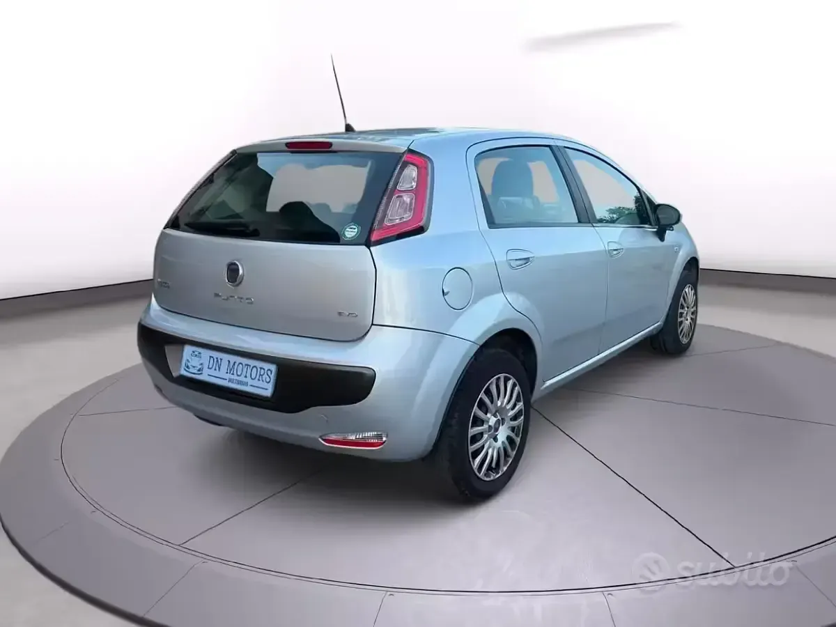 Usata Fiat Punto Evo 69 CV (50 kW) 2010 Grigio Utilitaria