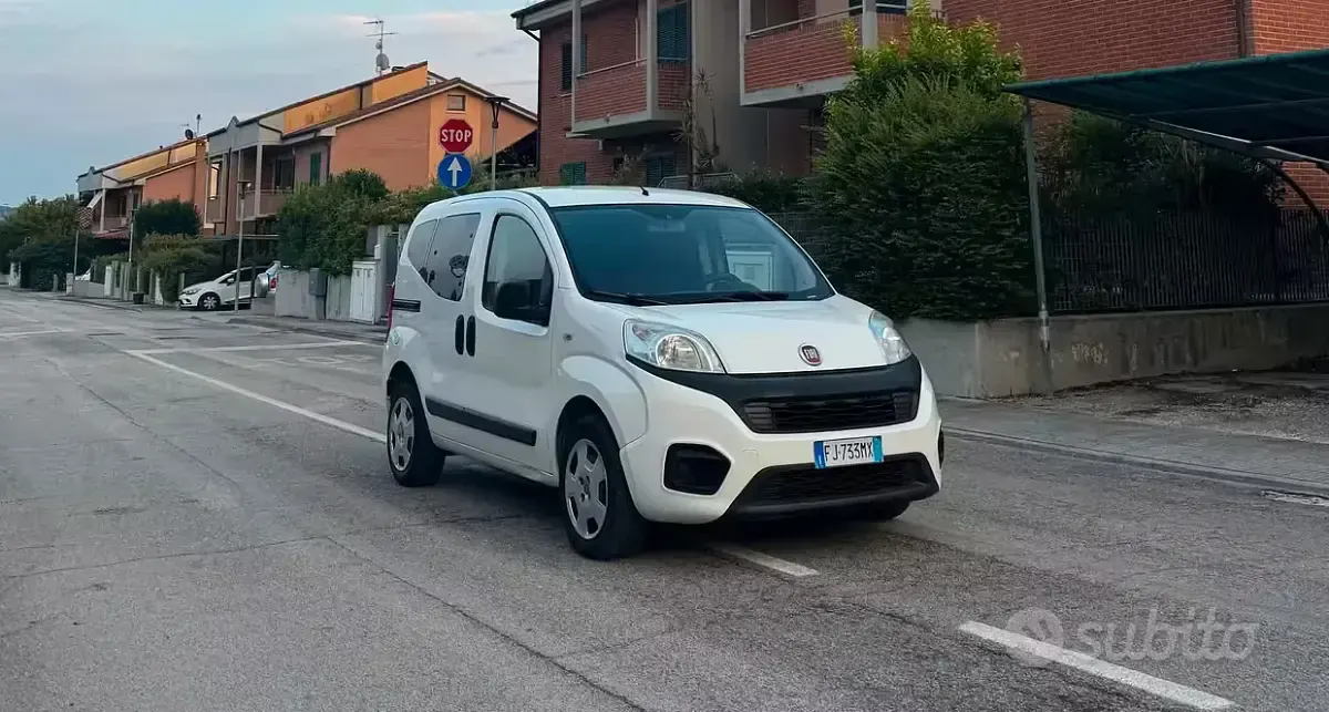 Usata Fiat Qubo Trekking 80 CV (58 kW) 2017 Bianco Monovolume