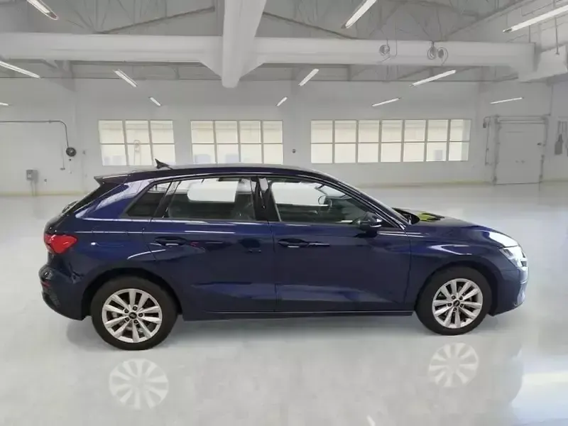Usata Audi A3 Business 116 CV (85 kW) 2022 Blu Berlina