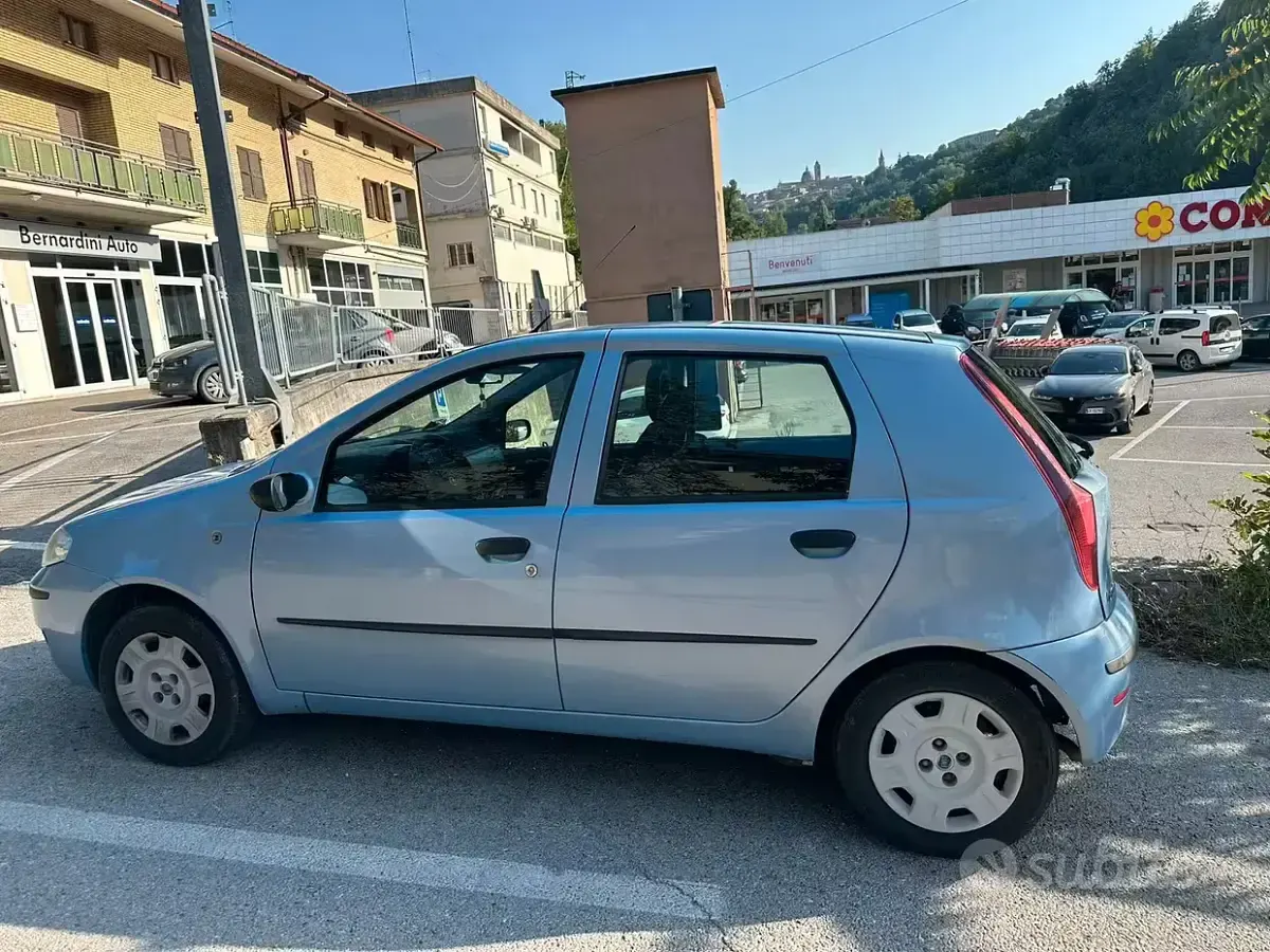 Usata Fiat Punto 60 CV (44 kW) 2006 Utilitaria