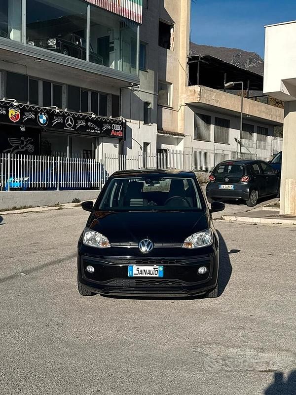 Usata VW up! Move 60 CV (44 kW) 2017 Nero Utilitaria