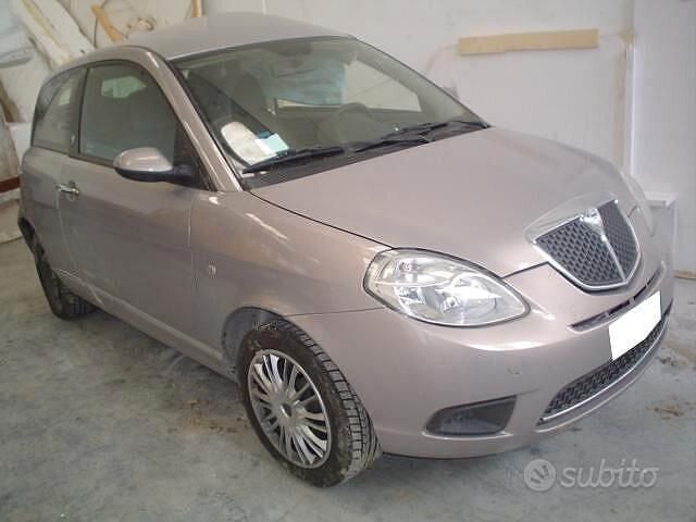 Grigio Usata 2007 Lancia Ypsilon Due volumi | 2199 € (Super prezzo) - Immagine 1/4