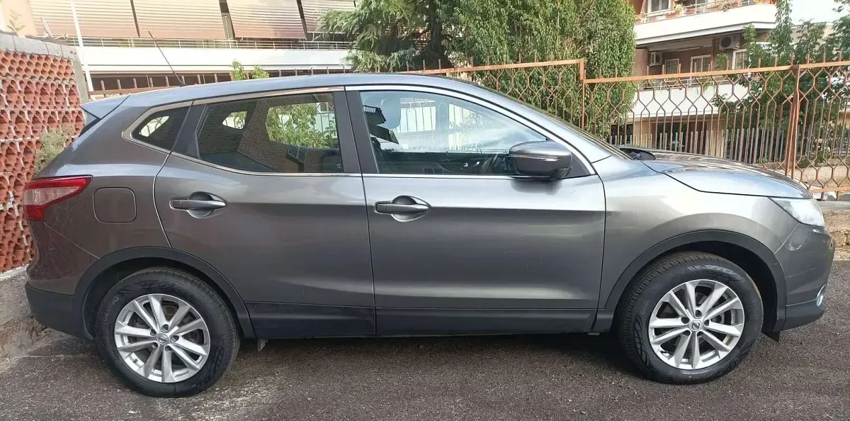 Usata Nissan Qashqai 110 CV (80 kW) 2017 Grigio SUV