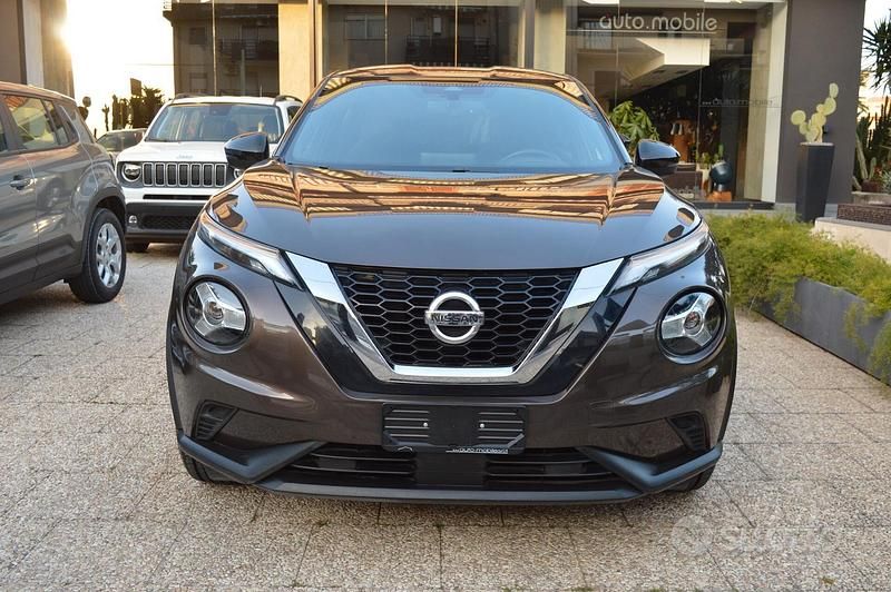 Usata Nissan Juke N-Connecta 114 CV (83 kW) 2021 Marrone SUV