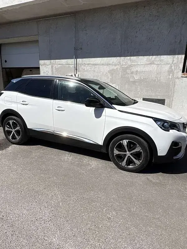 Usata Peugeot 3008 Access 120 CV (88 kW) 2017 Bianco SUV